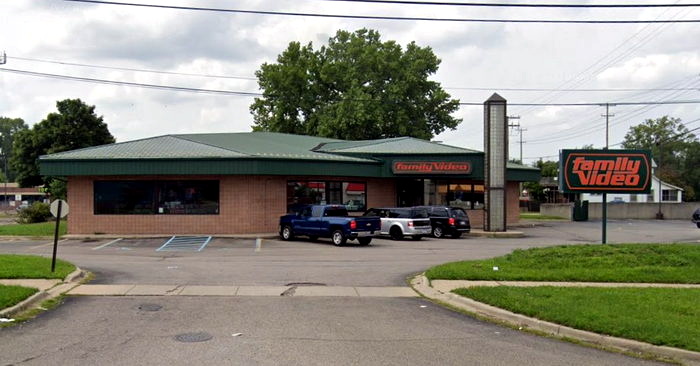 Family Video - Westland - 146 S Venoy Rd (newer photo)